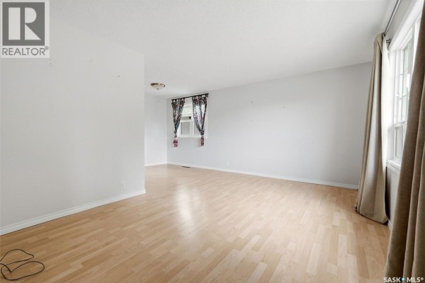 Bedroom - 2068 Mcara Street, Regina, SK S4N2V6 Photo 4