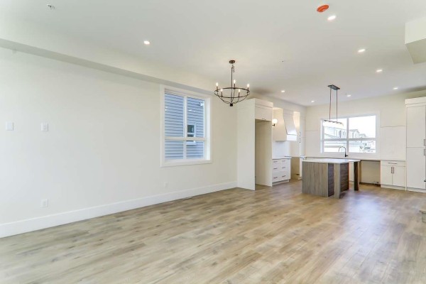 20687 76 Avenue, Langley, BC V3V1V5 Photo 2