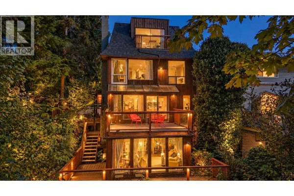 2069 Westview Drive, North Vancouver