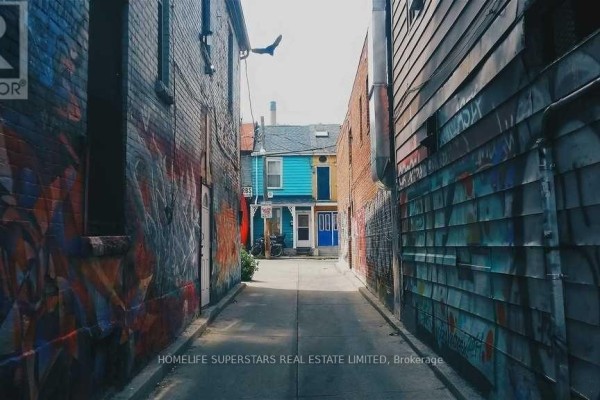 207 - 38 Kensington Place, Toronto, ON M5T2J9 Photo 5