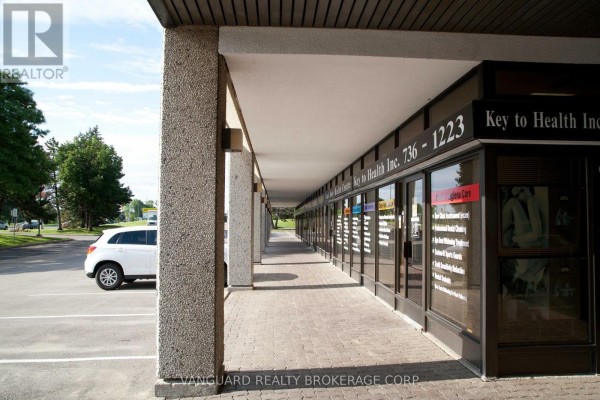 207 - 5000 Dufferin Street, Toronto, ON M3H5T5 Photo 4