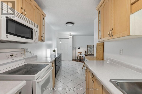 Primary Bedroom - 207 - 893 Concession Street, Hamilton, ON L8V1E7 Photo 4