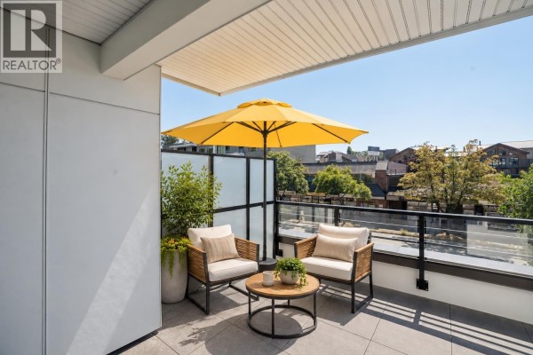 207 1080 Marine Drive, North Vancouver, BC V7P3C4 Photo 4
