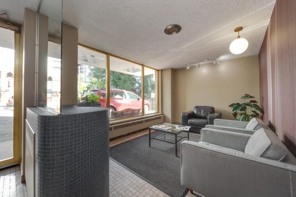 #207 12207 Jasper Av Nw, Edmonton, AB T5N3K2 Photo 5