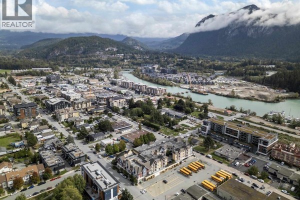 207 1336 Main Street, Squamish, BC V8B0R2 Photo 3