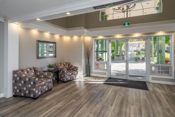 207 13860 70 Avenue, Surrey, BC V3W0S1 Photo 5