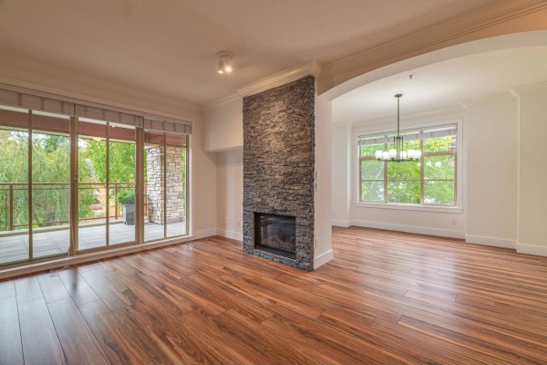207 16469 64 Avenue, Surrey, BC V3S6V7 Photo 3
