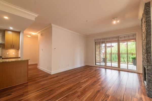 207 16469 64 Avenue, Surrey, BC V3S6V7 Photo 5