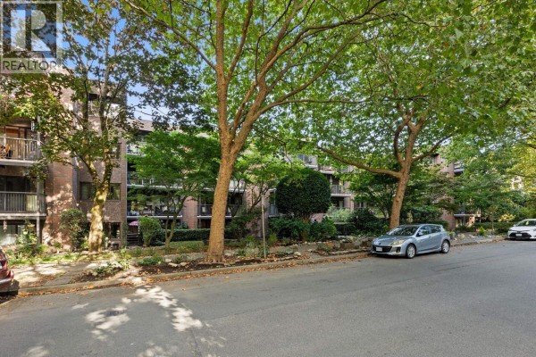 207 1655 Nelson Street, Vancouver, BC V6G1M4 Photo 2