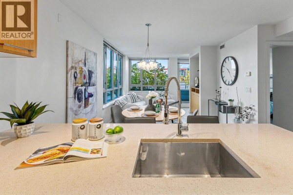 207 1680 W 4th Avenue, Vancouver, BC V6J0B7 Photo 3