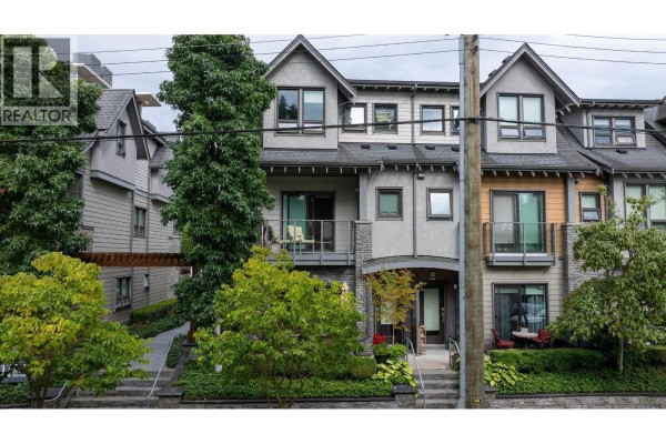 207 1738 55a Street, Delta