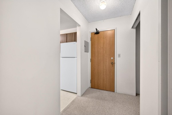 207 1760 Southmere Crescent, Surrey, BC V4A6E5 Photo 5