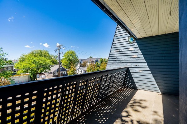 207 17661 58a Avenue, Surrey, BC, photo 2