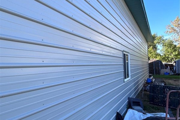 215 1st Street, North Portal, SK S0C1W0 Photo 5
