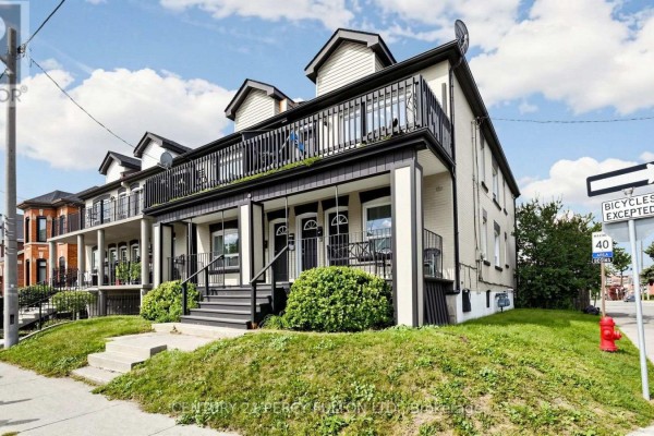 207-209 Victoria Avenue N, Hamilton, ON, photo 3