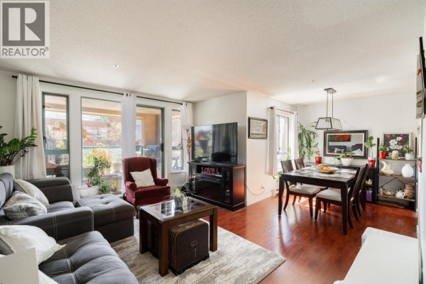 207 223 Mountain Highway, North Vancouver, BC V7J3V3 Photo 3