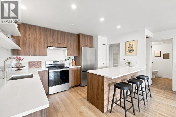 207 236 W 2nd Street, North Vancouver, BC V7M1C6 Photo 3