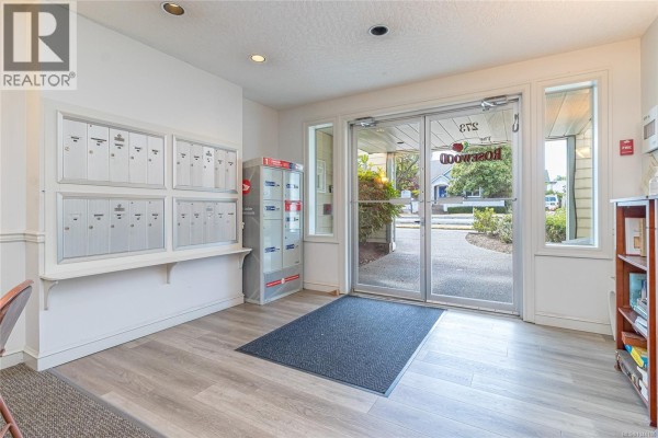 Kitchen - 207 273 Coronation Ave, Duncan, BC V9L2T1 Photo 4