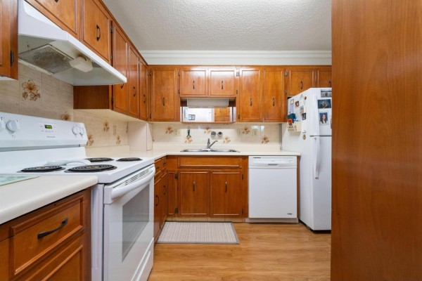 207 32089 Old Yale Road, Abbotsford, BC V2T2C8 Photo 4