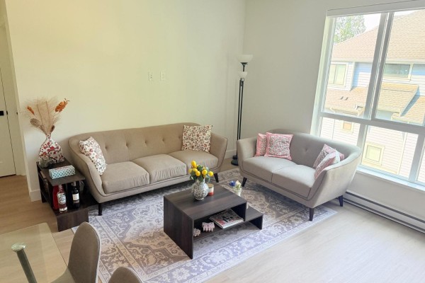 207 3528 146a Street, Surrey, BC V4P0H4 Photo 4