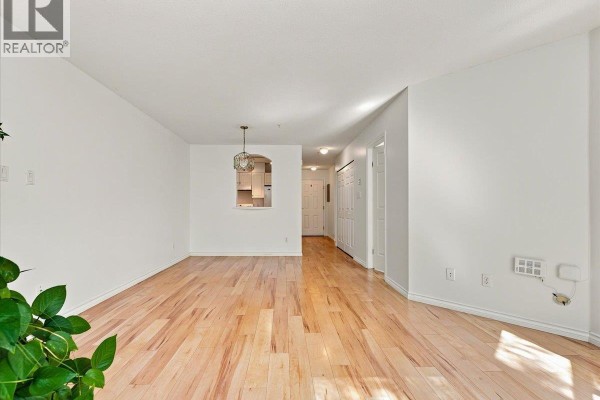 207 3638 Rae Avenue, Vancouver, BC V5R2P5 Photo 5
