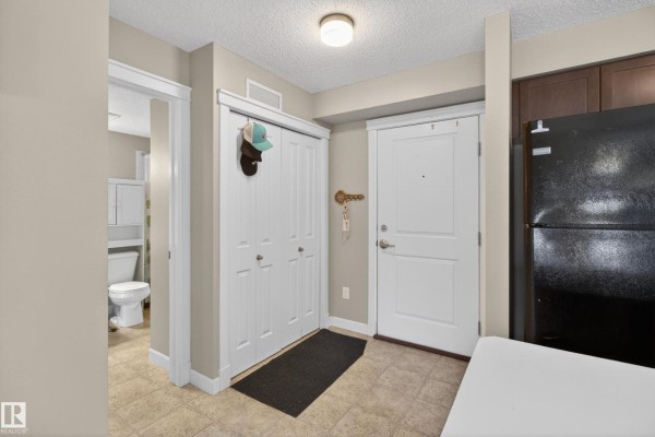 #207 3719 Whitelaw Ln Nw, Edmonton, AB T6W2C3 Photo 5
