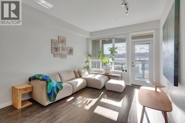 207 3825 Cates Landing Way, North Vancouver, BC V7G0A6 Photo 2