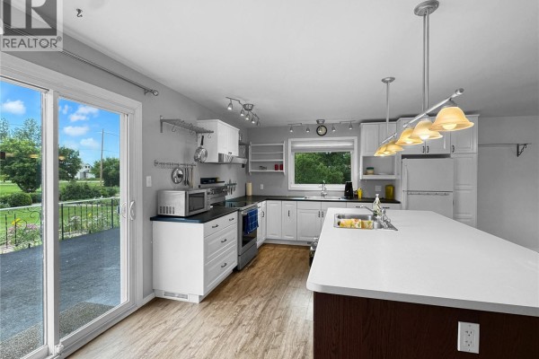 Family room - 207 3rd Avenue E, Scott, SK S0K4A0 Photo 3