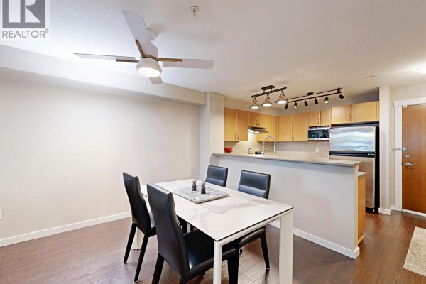 207 4783 Dawson Street, Burnaby, BC V5C0A8 Photo 4