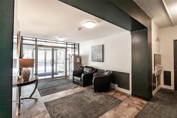 Living room - 207 565 Corydon Avenue, Winnipeg, MB R3L0P4 Photo 3