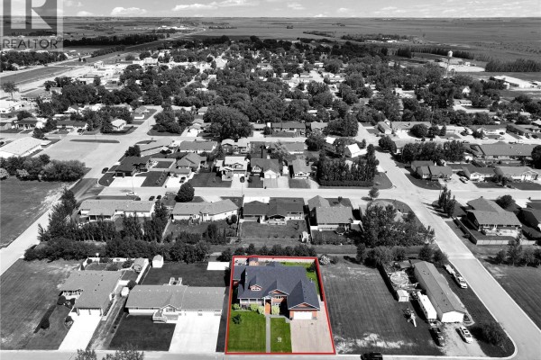 Bonus Room - 207 6th Street W, Carnduff, SK S0C0S0 Photo 2