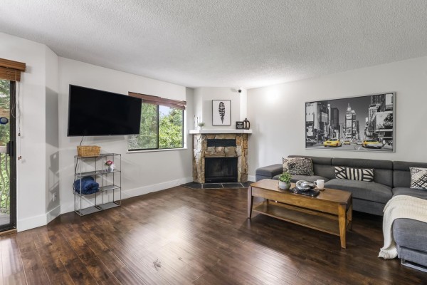207 7144 133b Street, Surrey, BC V3W8A4 Photo 2