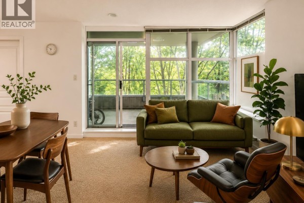207 9262 University Crescent, Burnaby, BC V5A0A4 Photo 3