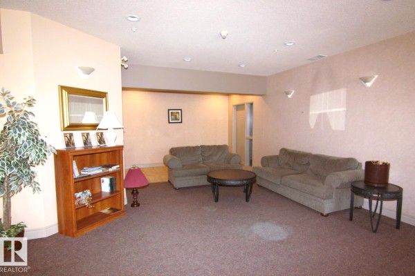 Primary Bedroom - #207 9919 105 St Nw, Edmonton, AB T5K1B1 Photo 4