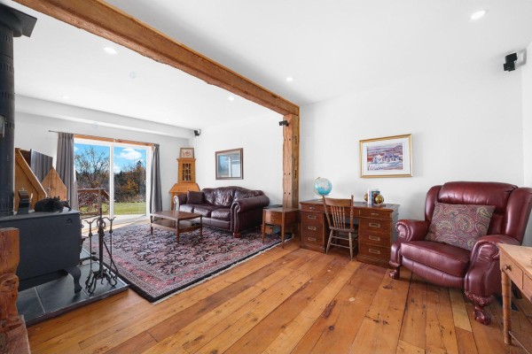 Living room - 207 Ch. De Sand Bay, Clarendon, QC J0X2Y0 Photo 4