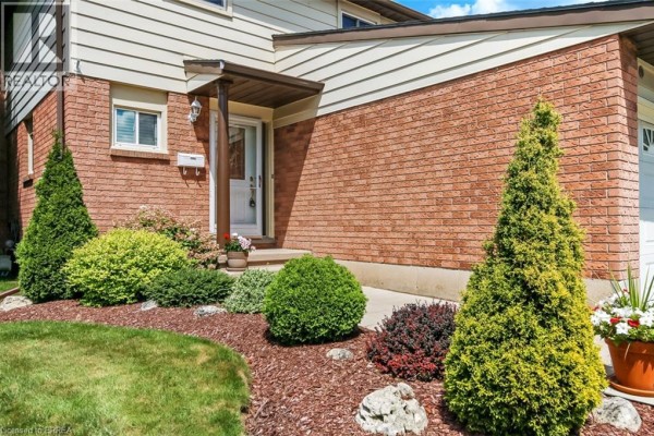 207 Dunsdon Street, Brantford, ON, photo 3