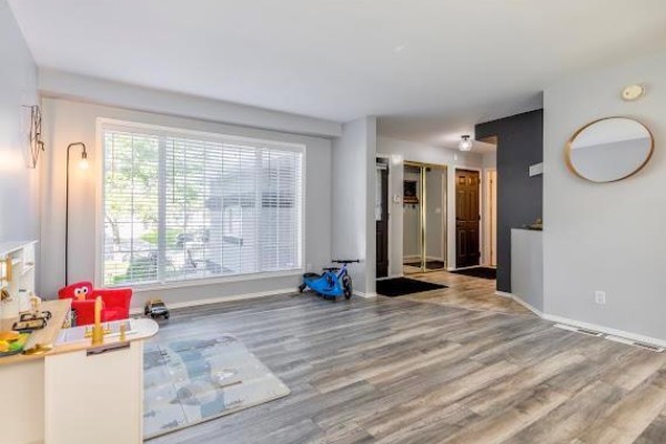 Eat in kitchen - 207 Glencairn Road, Winnipeg, MB R2V4V3 Photo 3