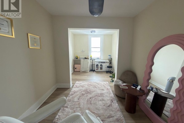207 Pembroke Street W, Pembroke, ON K8A5N1 Photo 4