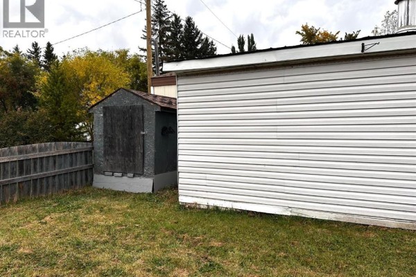 4pc Bathroom - 207 Percy Street, Bittern Lake, AB T0C0L0 Photo 5