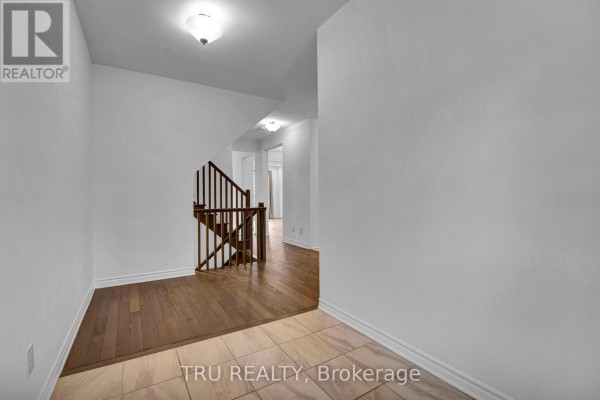 207 Quarter Horse Street, Ottawa, ON, photo 3