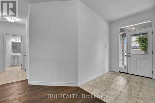 Primary Bedroom - 207 Quarter Horse Street, Ottawa, ON K2S0X8 Photo 4