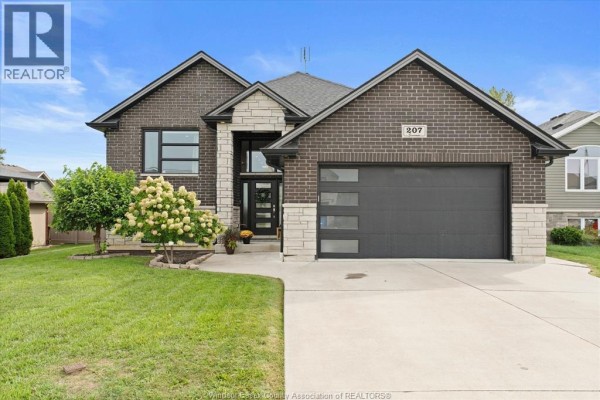 4pc Ensuite bath - 207 Summer Street, Belle River, ON N8L0G6 Photo 2