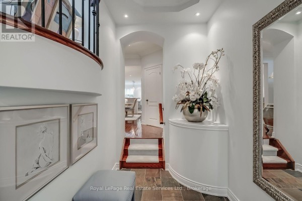Other - 207 Tawny Crescent, Oakville, ON L6L6T4 Photo 3