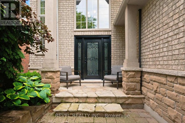 207 Valridge Drive, Hamilton, ON, photo 2