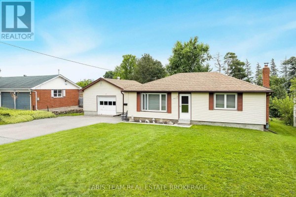 Kitchen - 207 Warnica Road, Barrie, ON L4N3Z2 Photo 3
