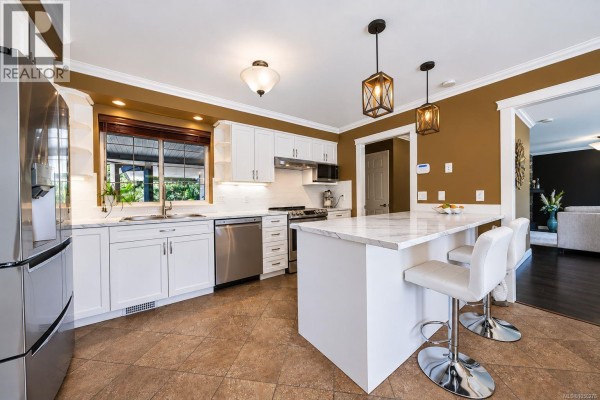 Bathroom - 2070 Saras Way, Nanaimo, BC V9X1K6 Photo 5