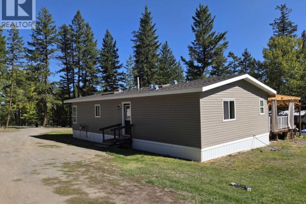 Kitchen - 2071 Mcpherson Wynd, Williams Lake, BC V2G4V7 Photo 3