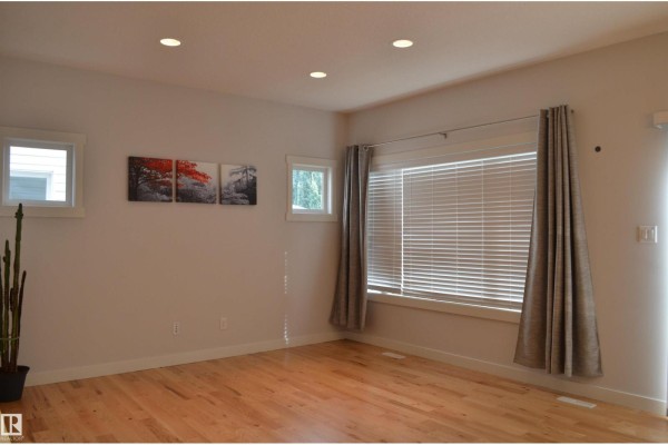 Primary Bedroom - 20745 99a Av Nw, Edmonton, AB T5T7G4 Photo 4