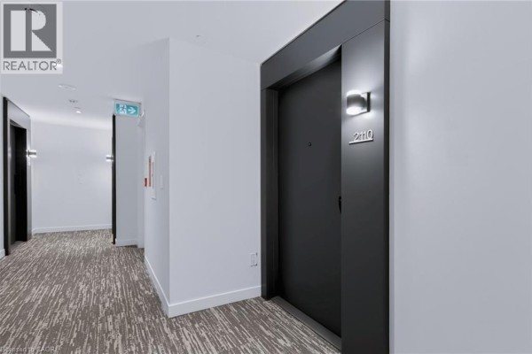 2075 Lakeshore Road Unit# 2110, Burlington, ON L7R0H3 Photo 5