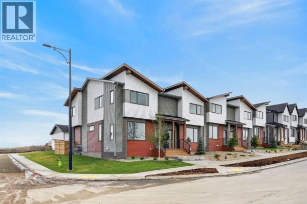 2077 Vantage Way Sw, Airdrie, AB, photo 2